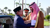Prabowo Disambut Hangat Pangeran Arab MBS di Istana Al-Salam Jeddah