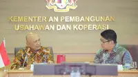 Menteri Koperasi dan UKM Teten Masduki menggandeng pemerintah Malaysia untuk memperluas pasar ekspor UMKM Indonesia. Targetnya memperkuat UMKM kedua negara di kancah Asia Tenggara.