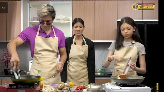 [Fimela] Azka, Nada dan Sabrina