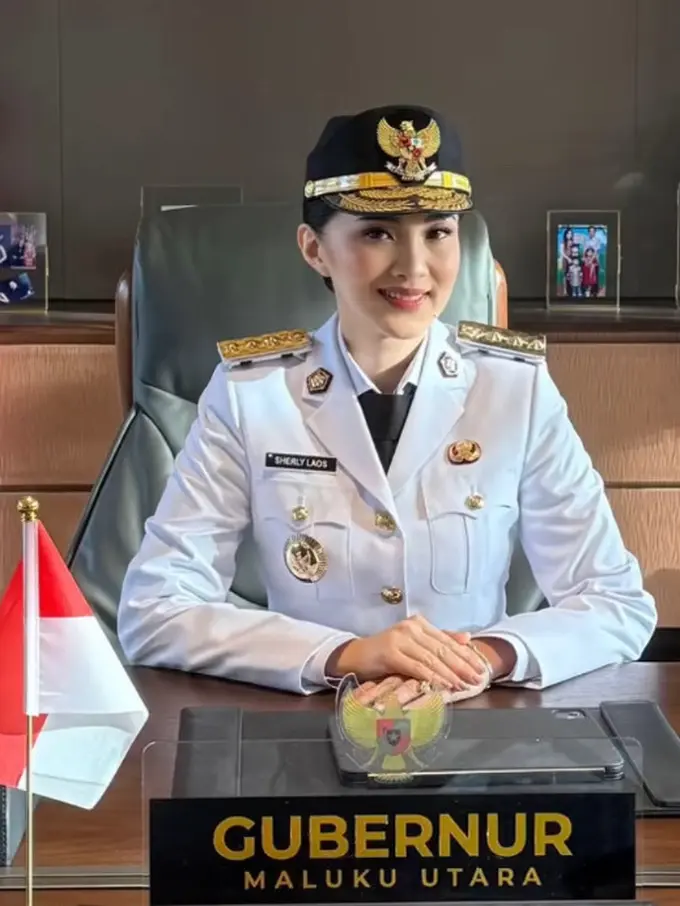 Sherly Tjonda Gubernur Terkaya dari Maluku Utara saat pelantikan