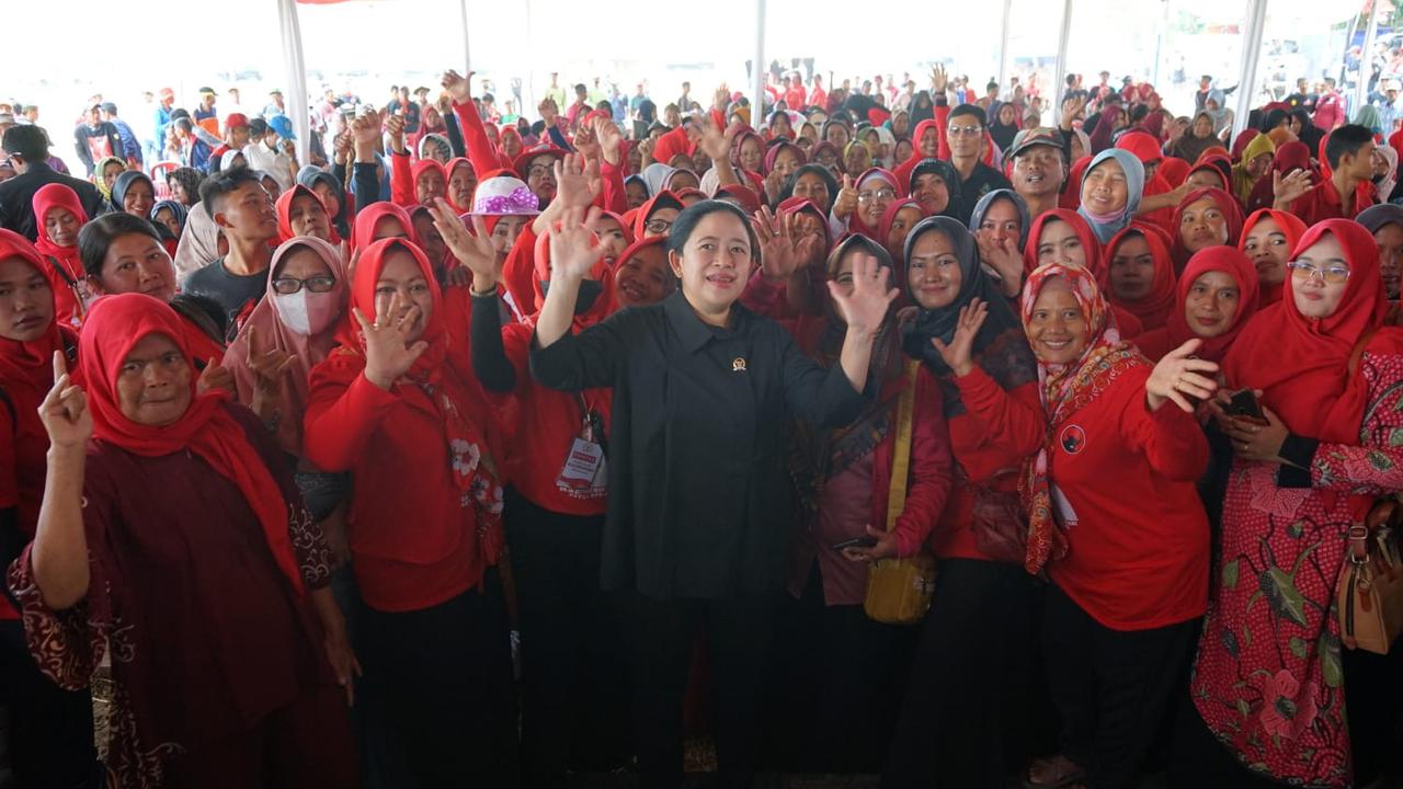 Saat Puan Maharani Bertemu Petani Hingga Pedagang Seblak di Majalengka