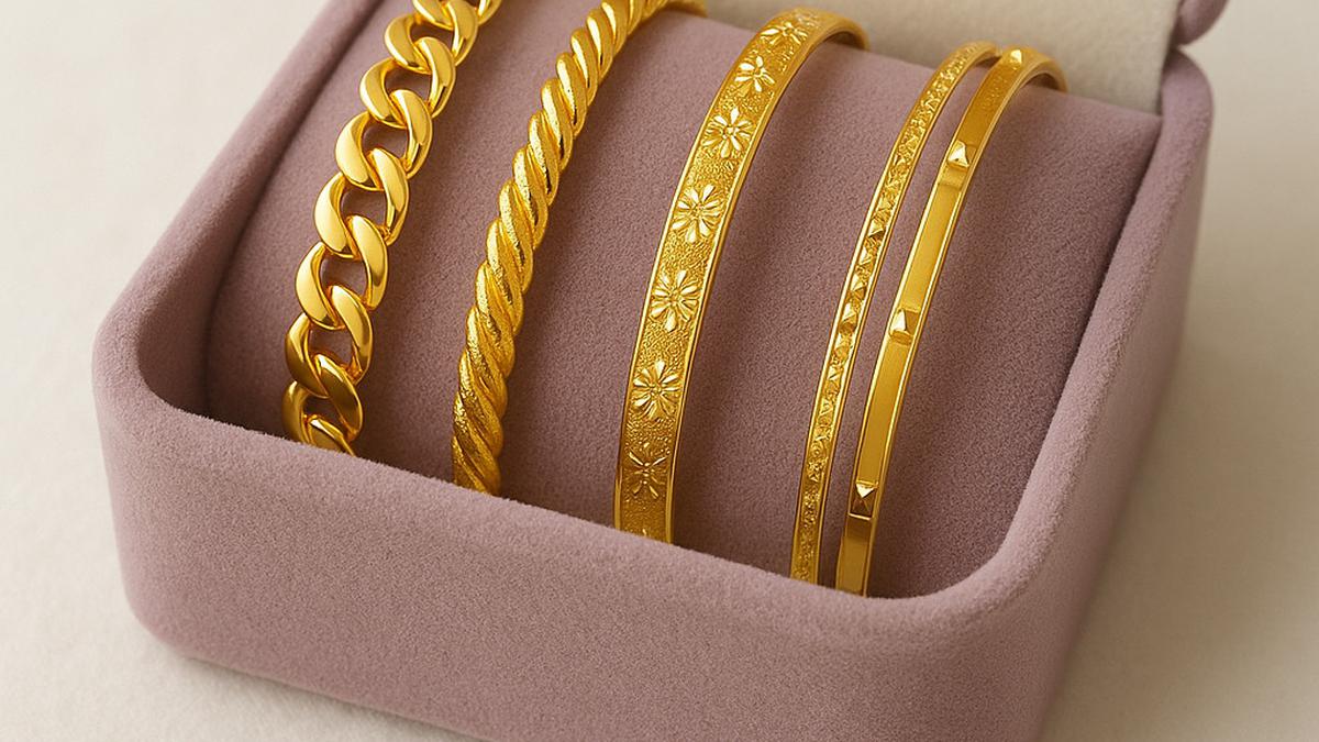 8 Model Gelang Emas 22 Karat 5 Gram yang Lagi Tren di 2025, Simpel Tapi Elegan