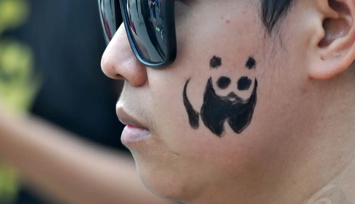 Acara ini merupakan agenda tahunan WWF yang bertajuk “Karnaval untuk Bumi: Tunjukkan Cinta dan Aksimu untuk Bumi”, Jakarta, (12/10/14). (Liputan6.com/Miftahul Hayat)