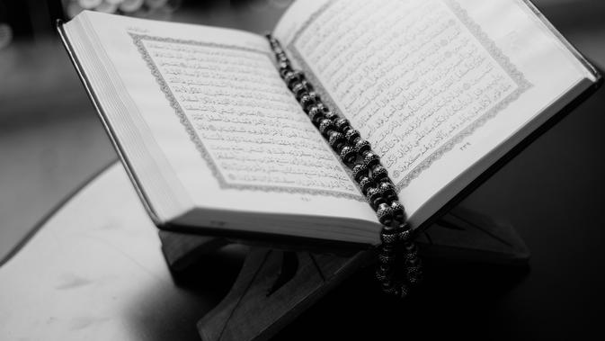 Ilustrasi Al-Qur'an | (sumber: Pixabay)
