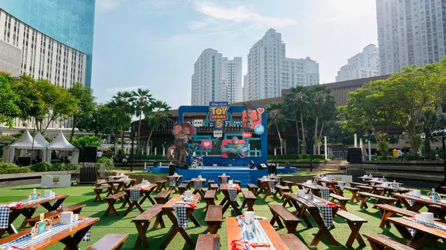 Siap Bernostalgia Lewat Film Ikonik? Ini Deretan Aktivitas Seru Bertema Toy Story 5 di Central Park