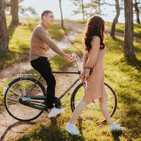 ilustrasi pasangan cinta/Julia Anne/Shutterstock