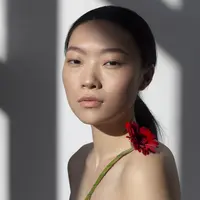 Wanita asia cantik dalam potret beauty shot (Foto: Freepik/freepik).