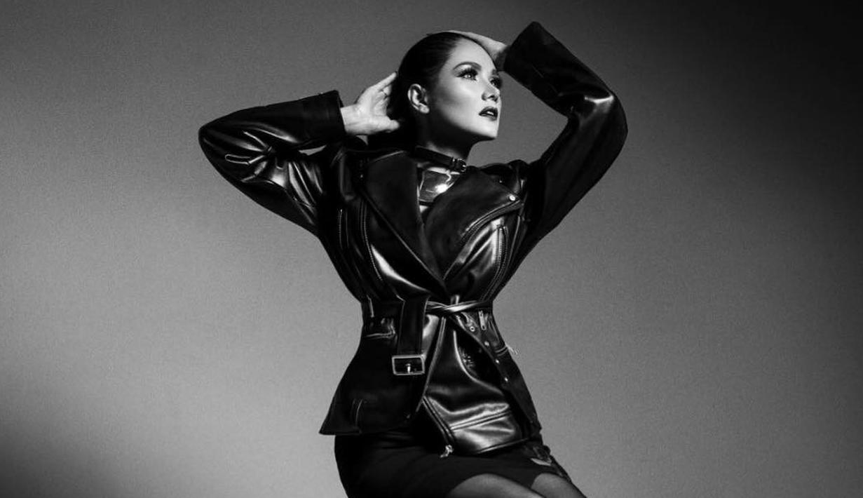 Beda Banget, Ini 8 Potret Jadul Mulan Jameela - News ...