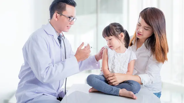 Kiat Efektif Mengobati Cacar Air pada Anak (All About People-Shutterstock)