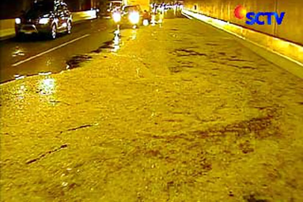 10030terk6_hujan-es.jpg