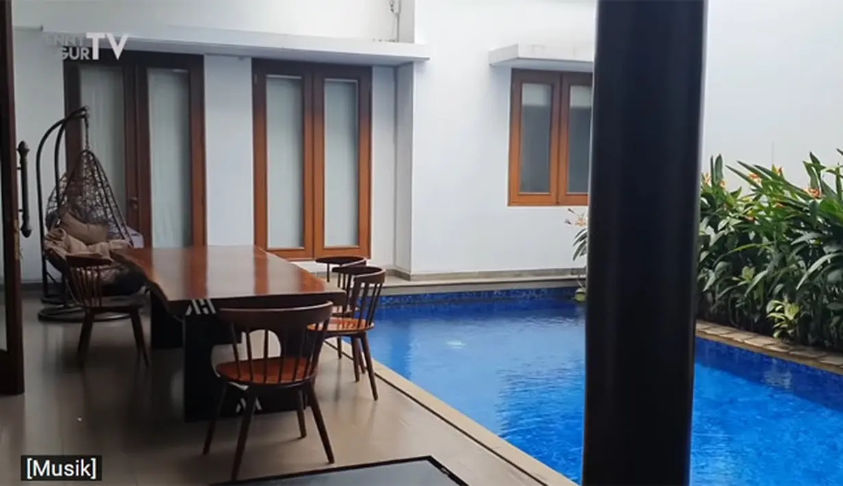 Potret Rumah Mewah Atta Halilintar (Youtube/DENNY CAGUR TV)
