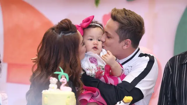 [Bintang] Andhika Pratama dan Ussy Sulistiawaty