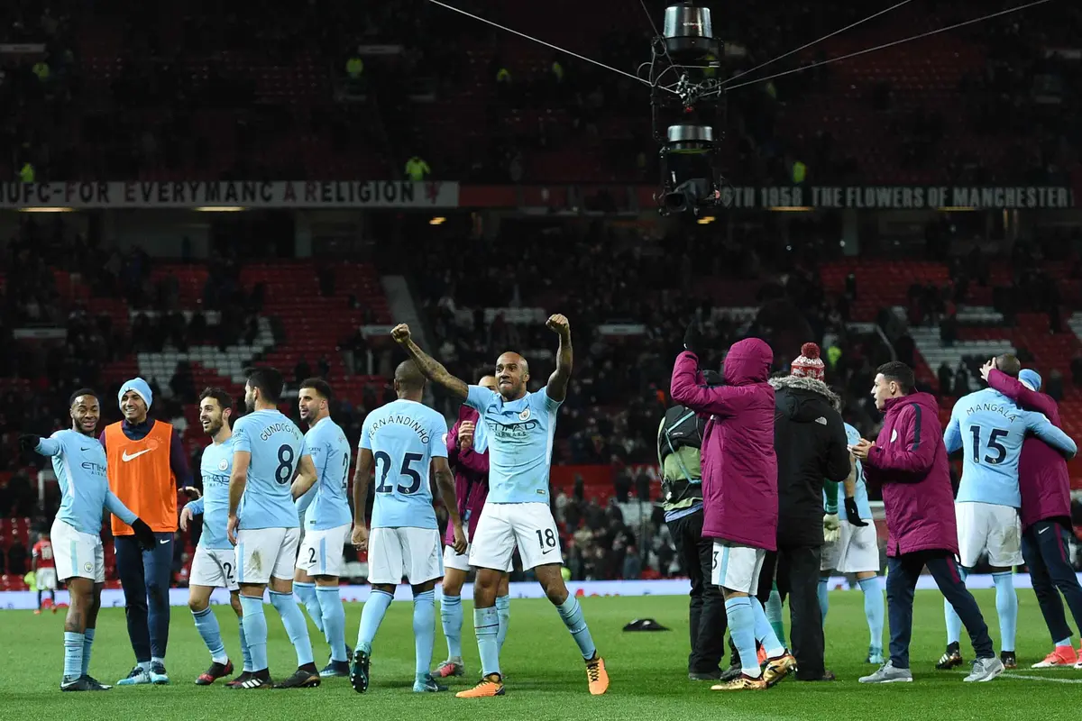 Derby Manchester-Pep Guardiola