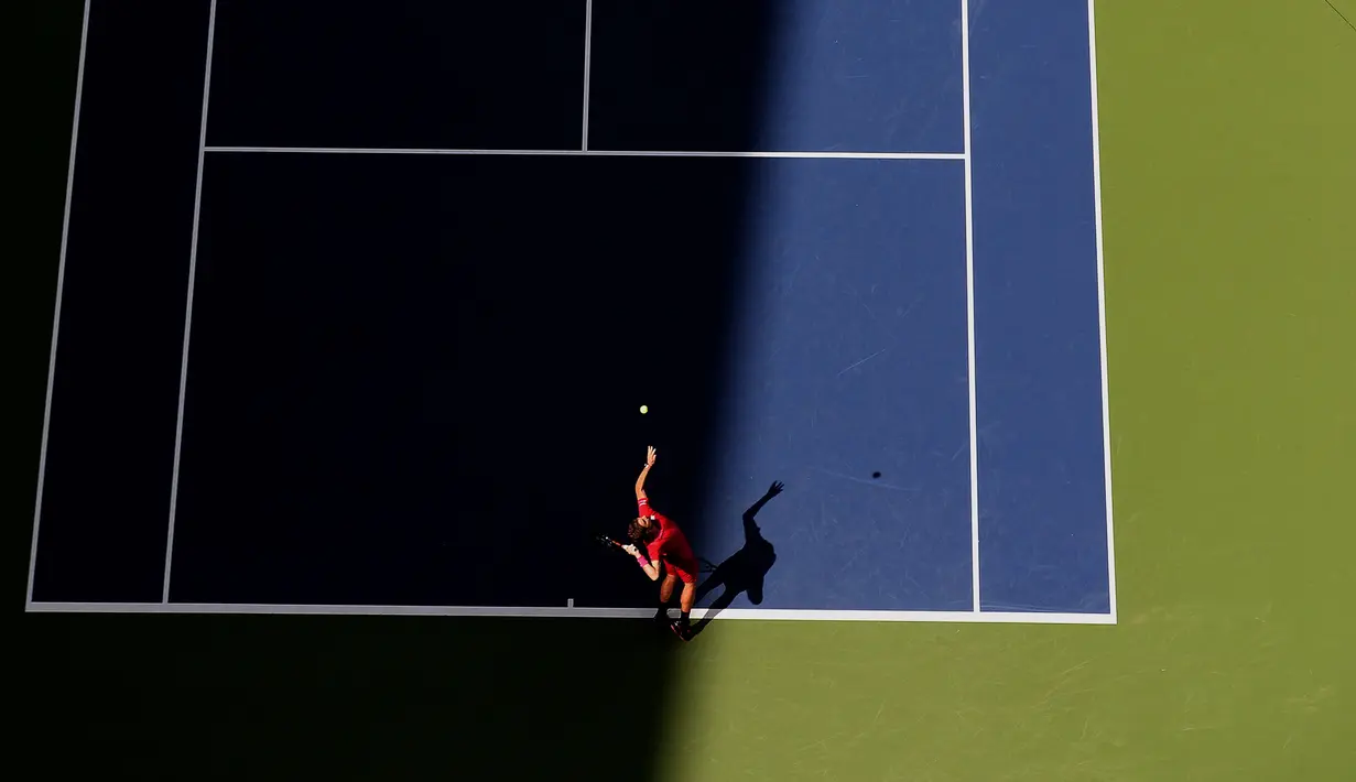  Petenis putra Swiss, Stan Wawrinka, saat bertanding melawan petenis Spanyol, Fernando Verdasco, dalam turnamen tenis AS Terbuka 2016 di USTA Billie Jean King National Tennis Center, New York, AS, (30/8/2016). (AFP/Jewel Samad)