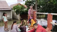 Dinkes Bekasi Siagakan Layanan Kesehatan 24 Jam bagi Korban Banjir, Jemput Bola Dilakukan
