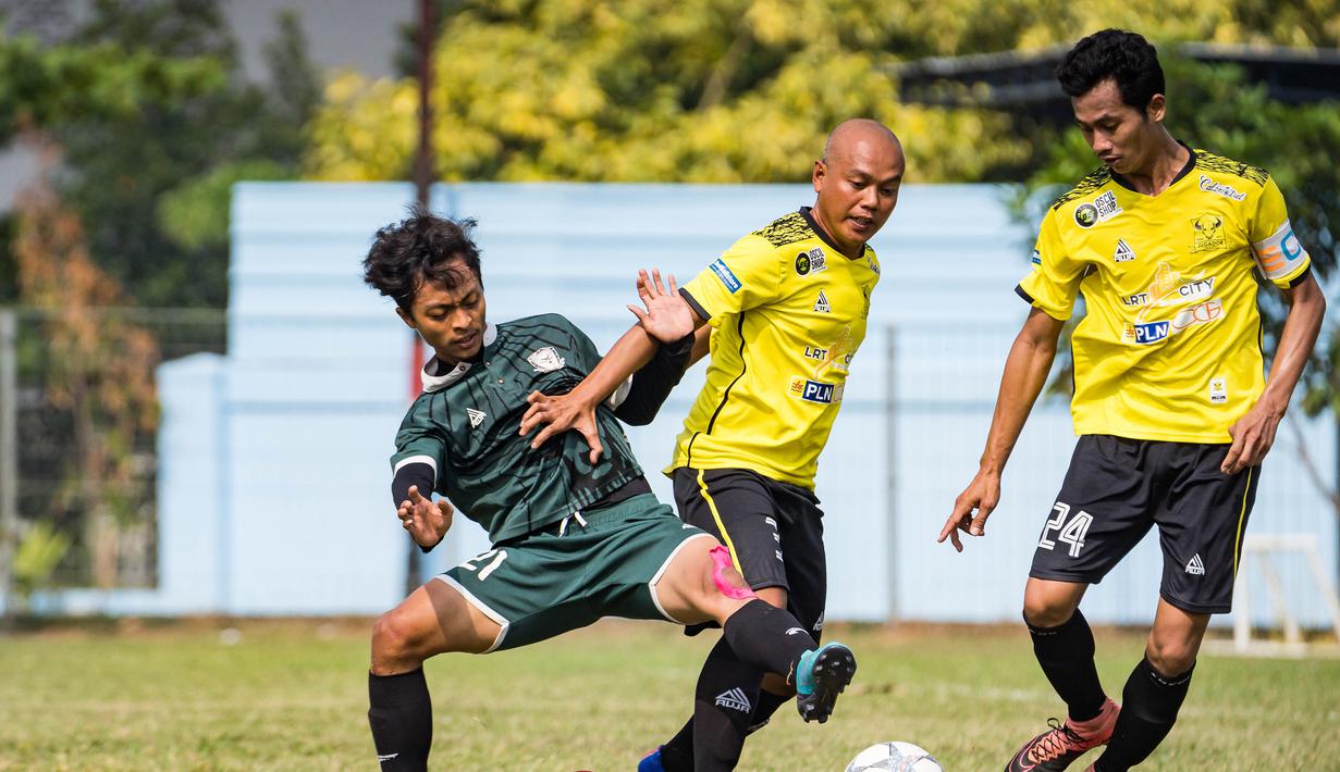 Kerasnya pertandingan saat babak perempat final laga Pertamax Liga Ayo 2019. (Dokumentasi)