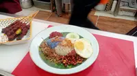 Sate Merah dan Nasi Lemak Van Demang, Menghidupkan Gustastory Nostalgia