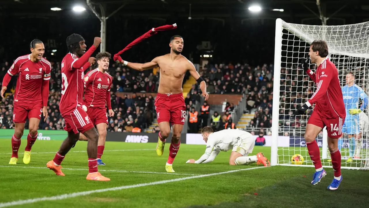 Foto: Dua Gol Dramatis di Injury Time, Liverpool Gagal Menang atas Fulham di Liga Inggris