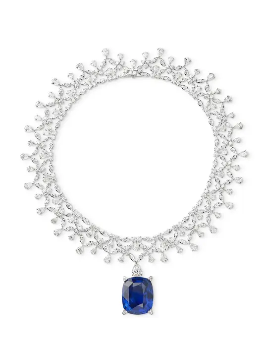 Koleksi ini mengeksplorasi tujuh media seni: arsitektur, patung, lukisan, musik, sastra, tari, dan sinema. [Credit: Chopard].