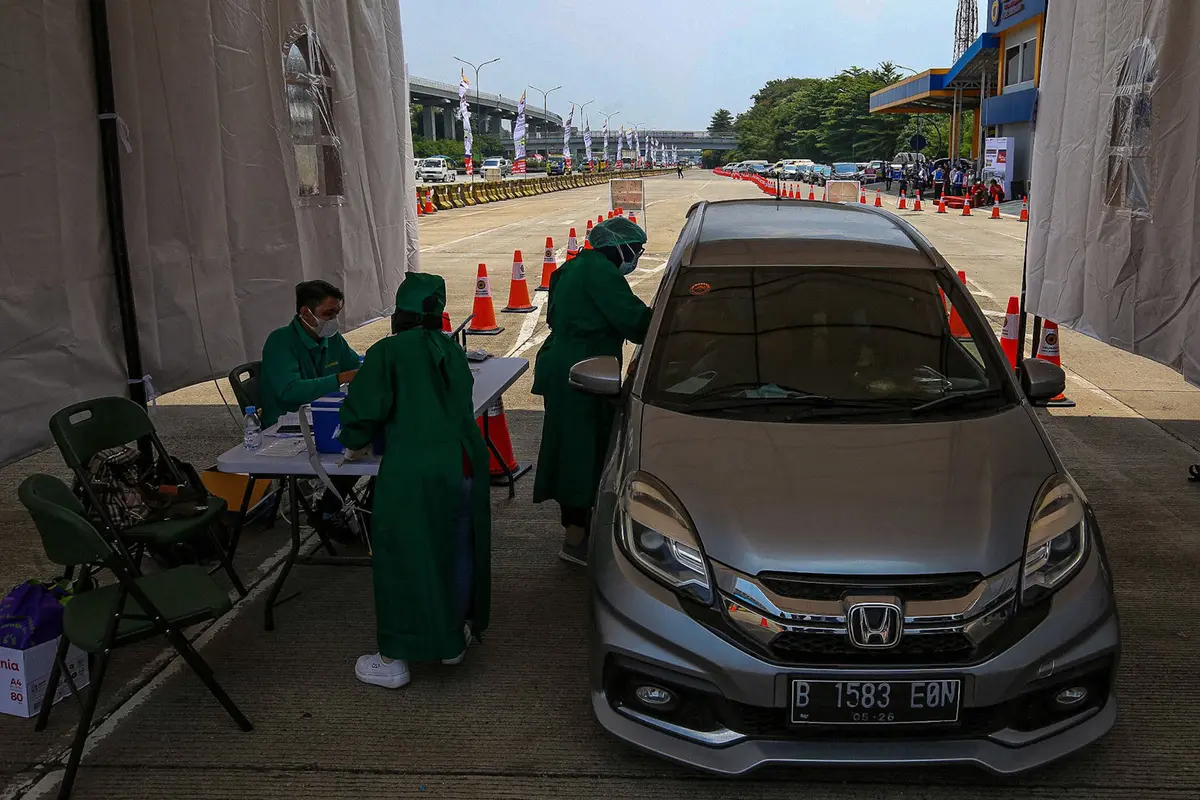 Kejar Target, Vaksinasi Covid-19 Dilakukan di Tol Jagorawi