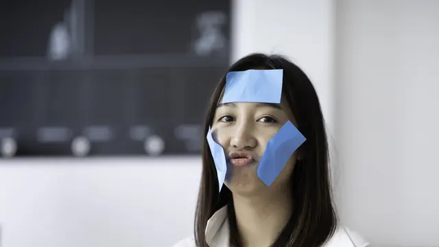 Tips Membersihkan Wajah Berminyak Secara Menyeluruh agar Bebas Kusam dan Jerawat