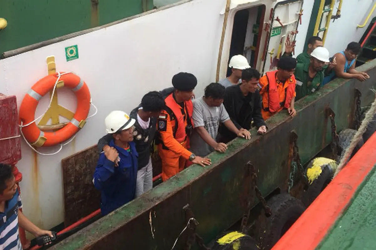 Kapal Semen Karam di Morowali Sulawesi Tengah