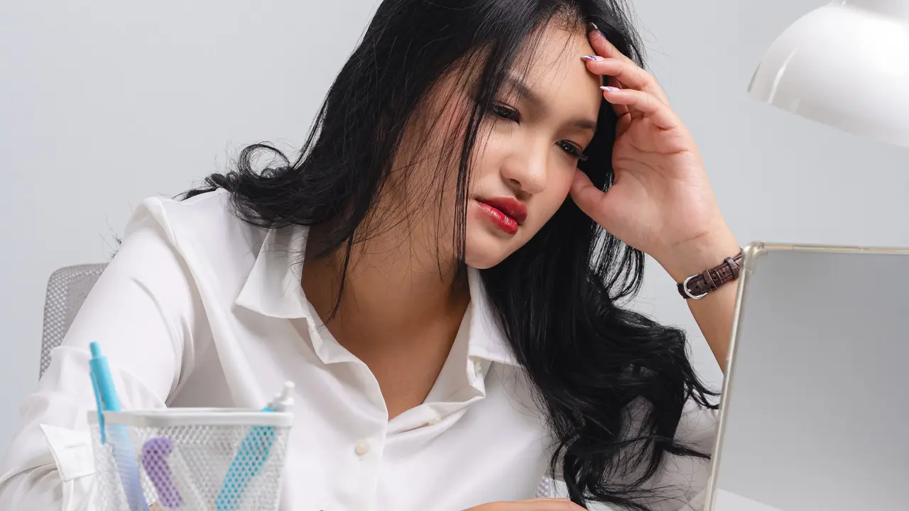 Pusing Setelah Begadang? Ini Suplemen untuk Pekerja Korporat yang Sering Begadang Agar Tetap Produktif