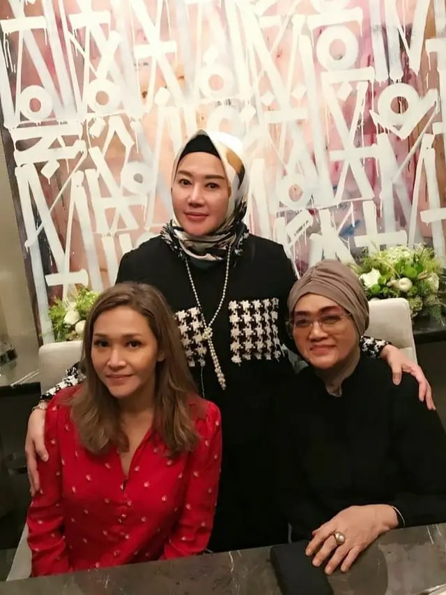 6 Momen Perayaan Ulang Tahun Maia Estianty, Hadiahnya Jadi Sorotan
