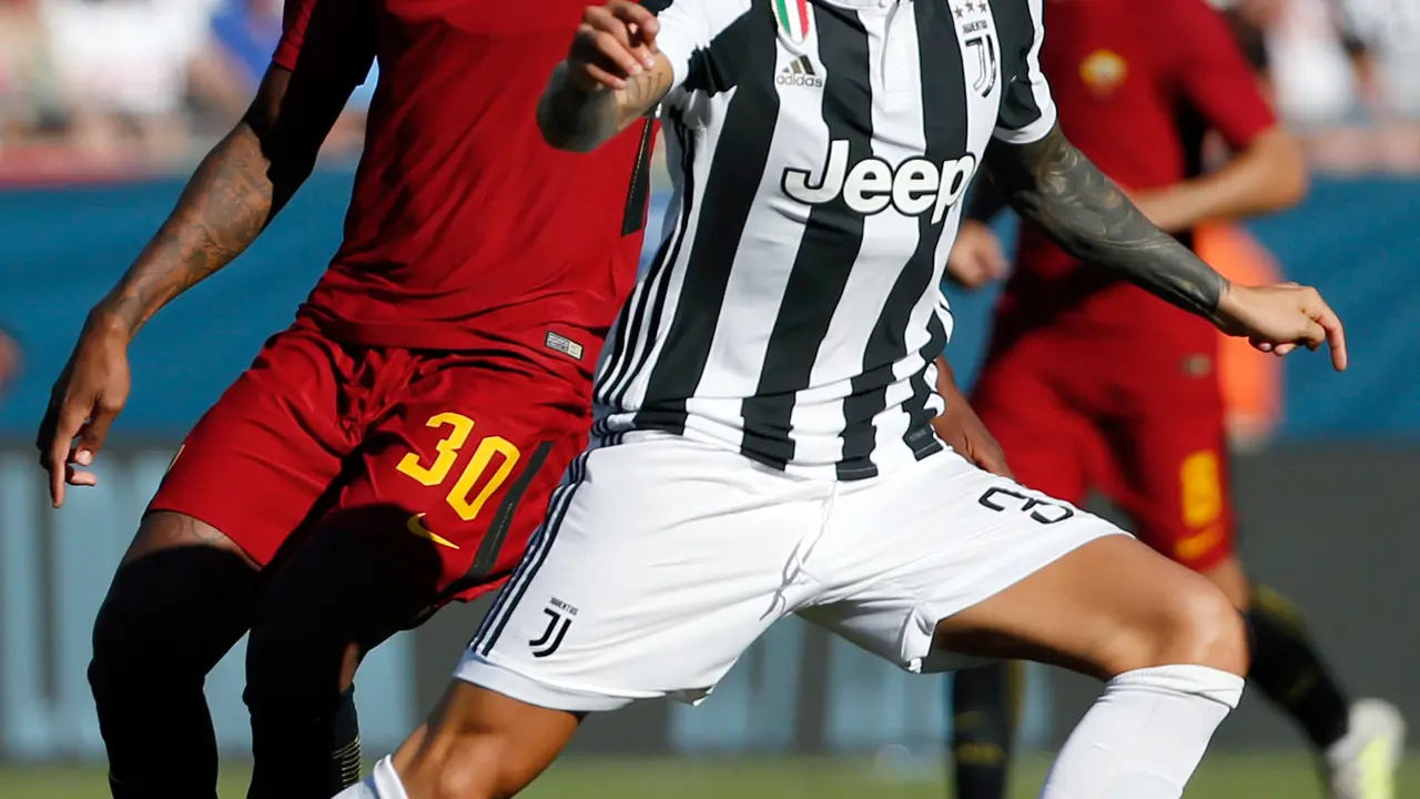 Winger Juventus, Federico Bernardeschi, tampil di ICC. (AP Photo/Michael Dwyer)