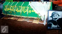 Jenazah Pak Raden Dikebumikan dengan Khidmat