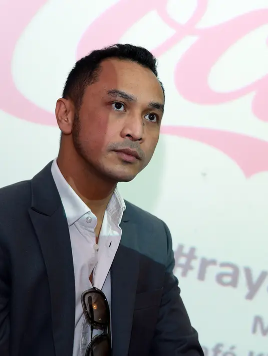 Sebagai seorang ayah  tiga anak, ia memberikan nama anak-anaknya dengan harapan seperti arti namannya itu. Ia tidak mau nama anaknya menjadi bahan olok-olokan pihak lain yang tidak bertanggung jawab. (Deki Prayoga/Bintang.com)