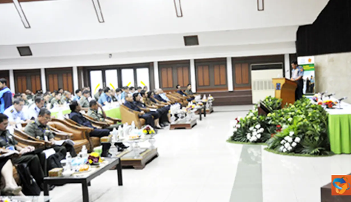 Citizen6, Halim: Rakornas satu hari ini, dihadiri oleh 226 peserta, terdiri dari unsur TNI berjumlah 119 orang yang merupakan para pejabat Komandan Korem dan Asisten Teritorial jajaran Kodam serta pejabat TNI lainnya. (Pengirim: Badarudin Bakri)