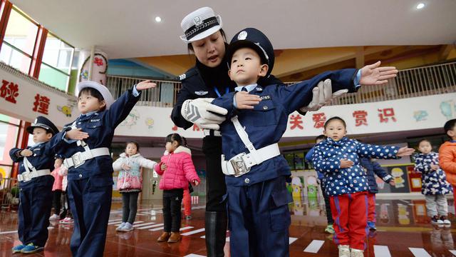 China Berencana Menghapus Penuh Kebijakan Satu Keluarga 