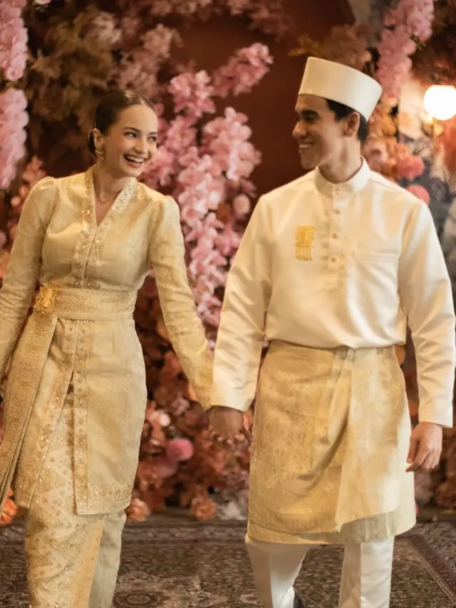 Potret Enzy dalam balutan kebaya kartini dan songket Aceh di momen lamarannya. (Foto: Instagram/fadlan_indonesia)