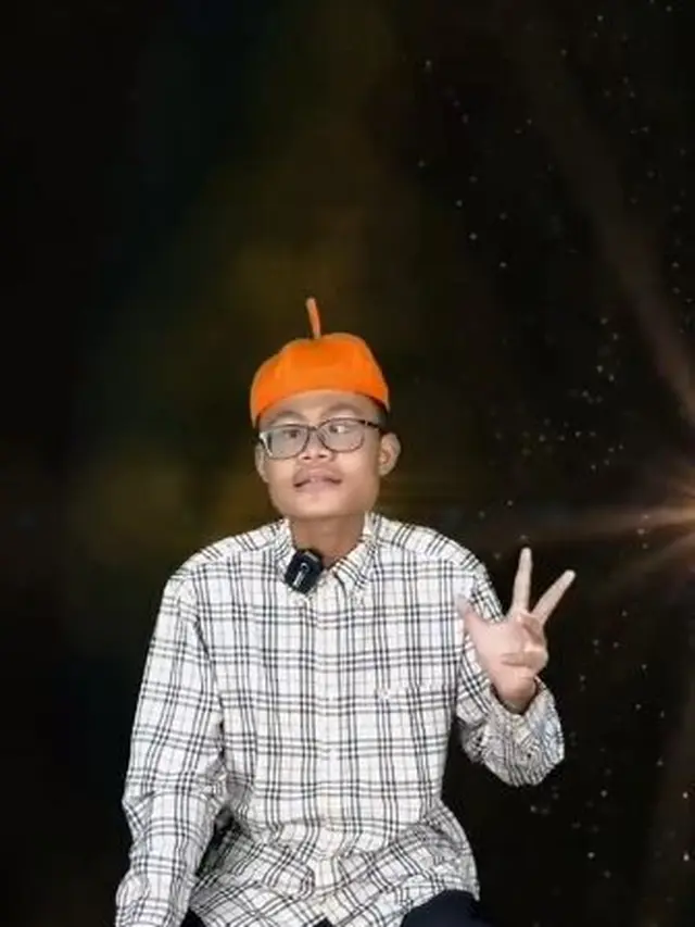 6 Potret Terbaru Sony Wakwaw, Kini Banting Setir Jualan Es