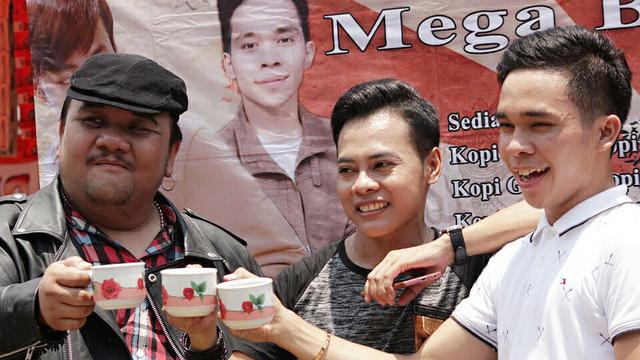 Roni Dozer,  Eko Mega Bintang dan Rama Purba