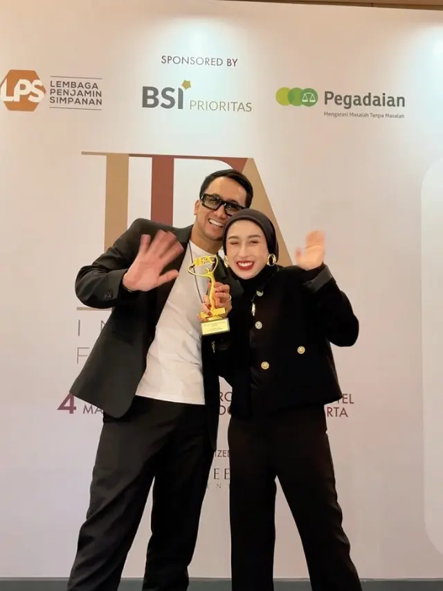 Reza Gladys dan Attaubah Mufid
