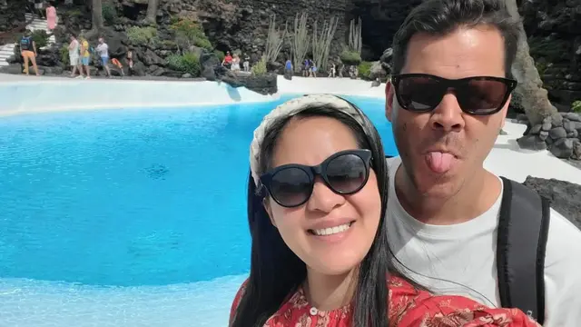 7 Potret Gracia Indri Bersama Suami Liburan ke Pulau Lanzarote