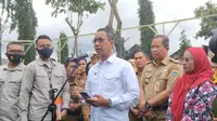 Penjabat (Pj) Gubernur DKI Jakarta Heru Budi Hartono saat ditemui wartawan usai meninjau Rumah Publik Terpadu Ramah Anak (RPTRA) Triputra Persada Hijau, Semper Barat, Cilincing, Jakarta Utara, Selasa (31/1/2023). (Dok. Liputan6.com/Winda Nelfira)