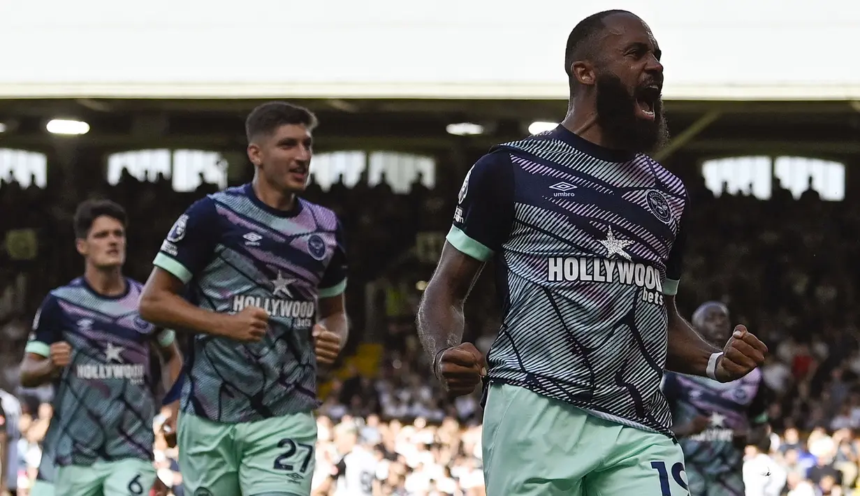 Bryan Mbeumo baru saja menahbiskan dirinya menjadi pemain Kamerun tertajam di Premier League. Gol keempatnya musim 2023/2024 ini saat Brentford bermain imbang 2-2 dengan tamunya Bournemouth (2/9/2023) mampu menambah total koleksi golnya di Premier League menjadi 17 gol. Semua golnya di Premier League dicetak hanya bersama Brentford yang dibawanya promosi sejak 2020/2021. (AFP/Justin Tallis)
