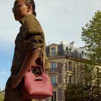 Intip versi terbaru Longchamp Le Roseau. [Dok/Longchamp].