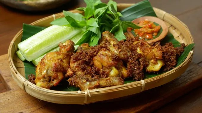 Lezatnya Ayam Ungkep di Depok, Alternatif Stok Lauk di Rumah Saat Nggak Sempat Masak
