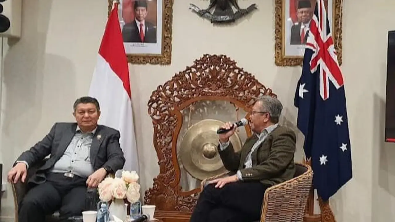 Kepala BNPT RI Komjen Pol Rycko Amelza Dahniel mengingatkan perlunya kewaspadaan bersama terkait masih adanya fenomena radikalisasi online yang membuka jalan untuk aksi 'lone wolf' yang menyasar remaja, anak, dan perempuan.