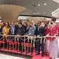 Menteri BUMN Erick Thohir secara resmi membuka operasional toko bebas bea atau 'Sarinah Duty Free'. Menurutnya ini jadi bagian kerja sama yang membawa keuntungan bagi produk-produk Indonesia.