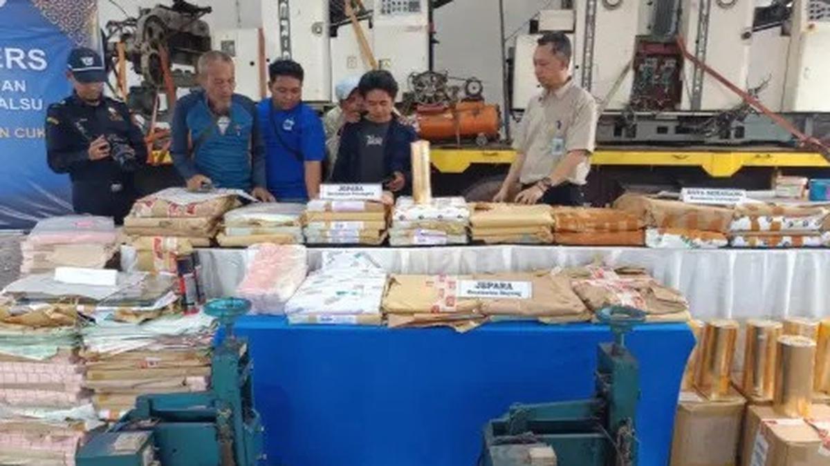 Jaringan Pembuat Pita Cukai Palsu Terbongkar, Negara Rugi Rp38,7 Miliar