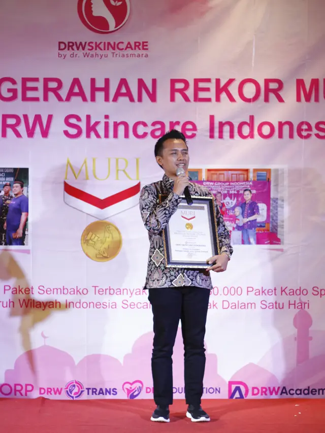 Influencer Wahyu Triasmara