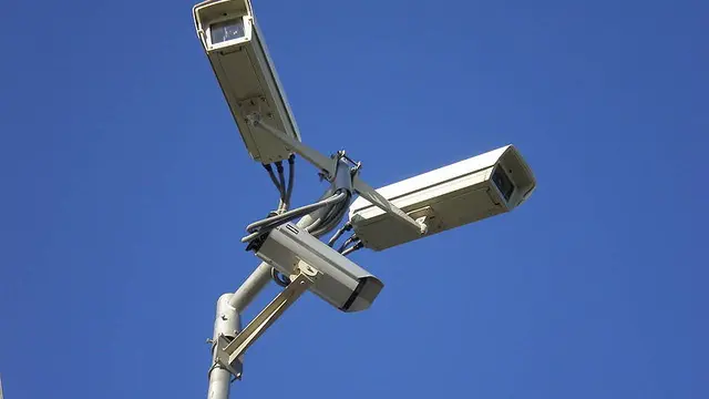 Ilustrasi kamera CCTV (Sumber: Wikipedia)