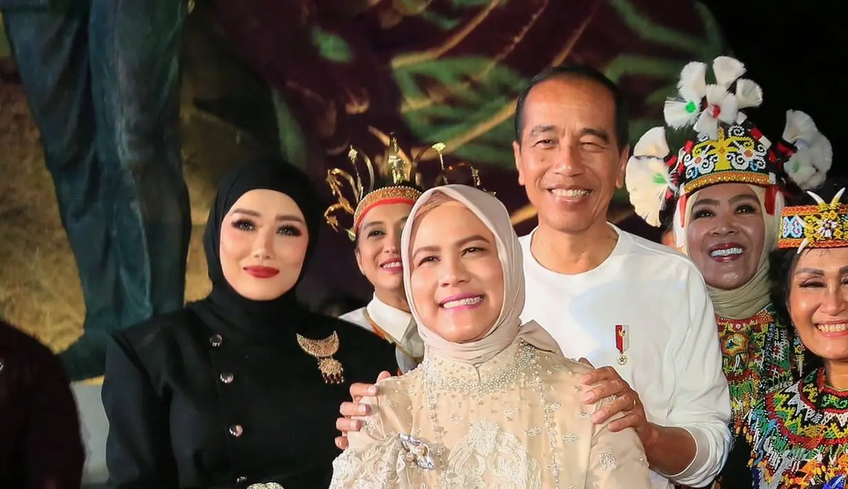 Reza Artamevia turut meramaikan acara Indonesia Presidential Gathering yang digelar di  Taman Kusuma Bangs IKN. [@rezaartameviaofficial].