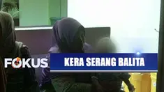 Seekor era liar masuk rumah warga lalu menyerang seorang balita di Probolinggo, Jawa Timur.