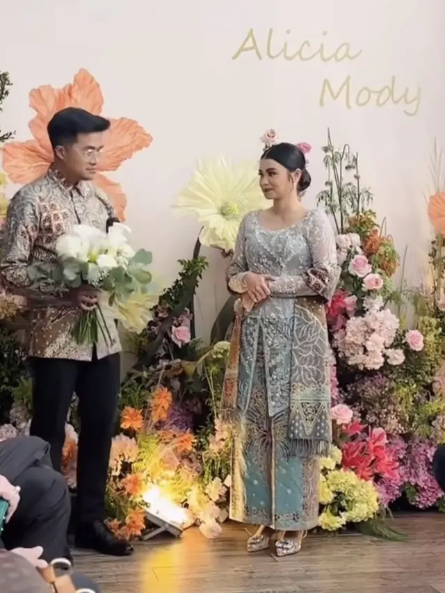 Alicia Bachsin Adik Bungsu Arumi Bachsin lamaran.
